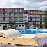 Aqualux Wellness- & Tagungshotel 호텔 4*