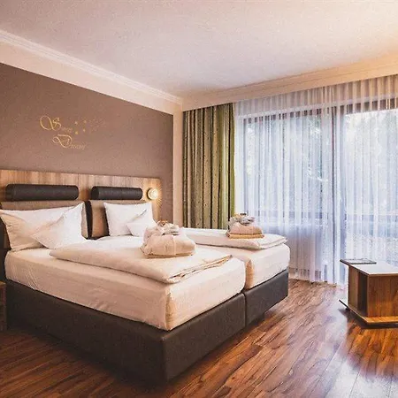 Aqualux Wellness- & Tagungshotel 4*