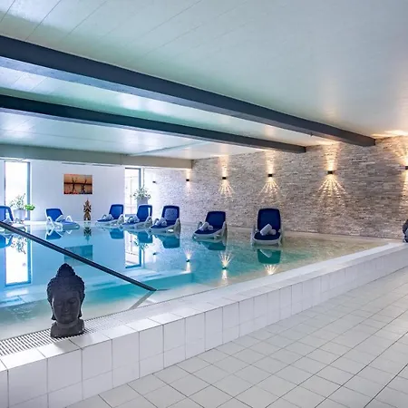 Aqualux Wellness- & Tagungshotel 4* باد سالزشليرف
