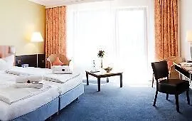 Aqualux Wellness- & Tagungshotel فندق باد سالزشليرف