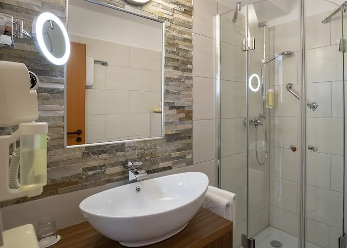 Aqualux Wellness-&tagungshotel 4*